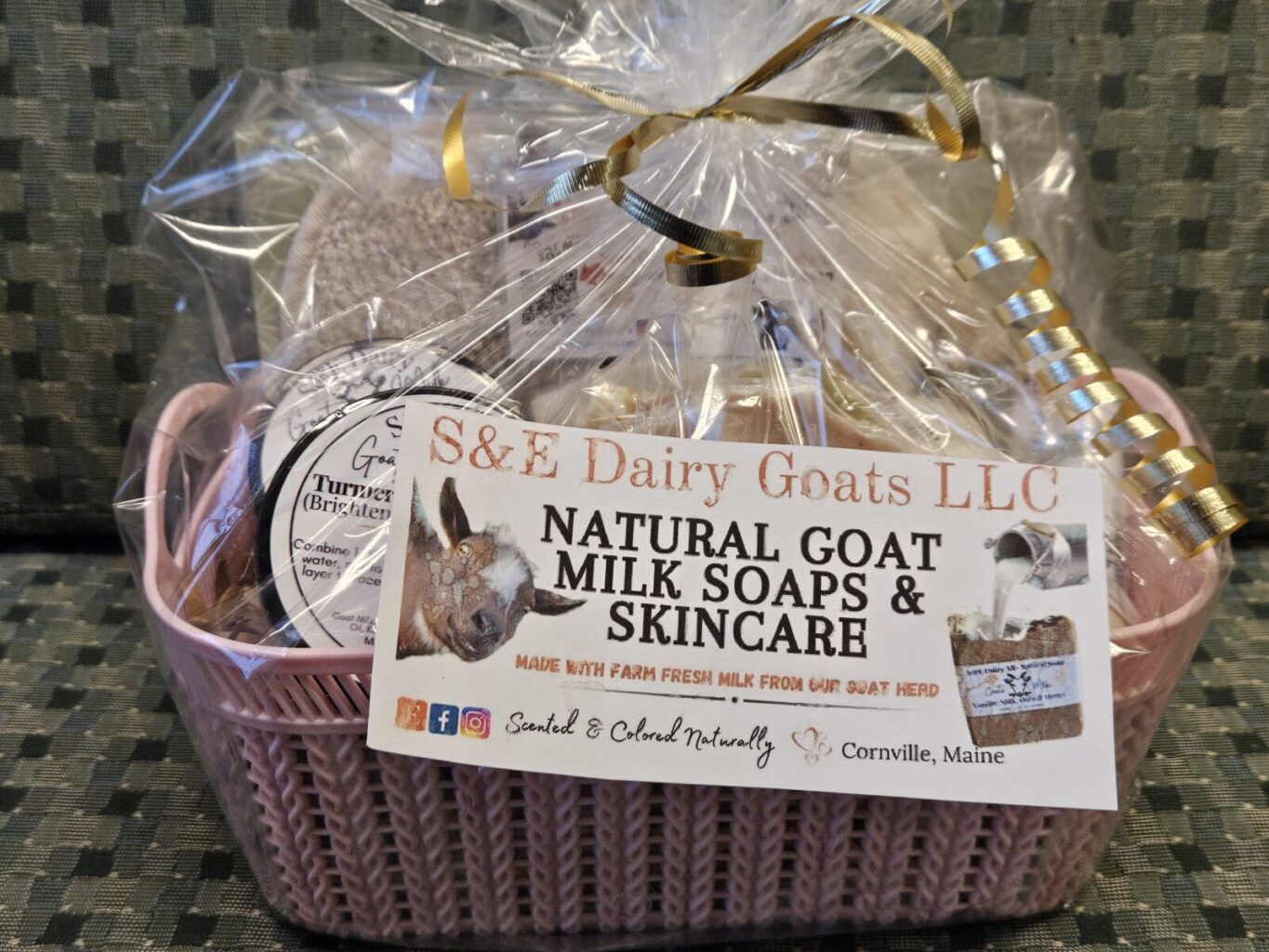 Picture of a Goat milk themed soap and skincare gift basket.